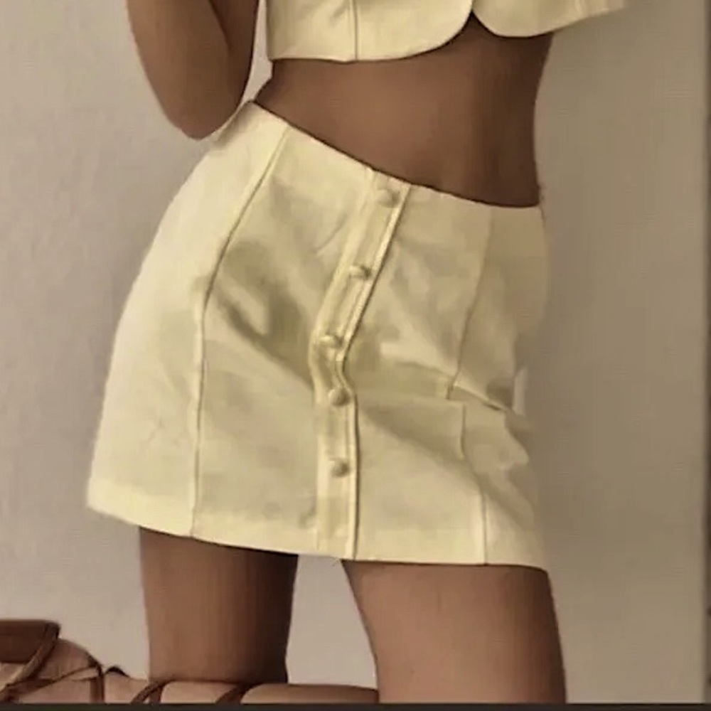 ZARA Linen Yellow mini skirt